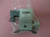 3870-02053/-/AMAT 3870-02053 Regulator Press 1/4 Port Size with bracket/AMAT/_01