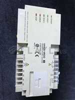 V600CA1AV2//LOT OF 8 X Omron V600 Identification System Controller V600/Omron/_01